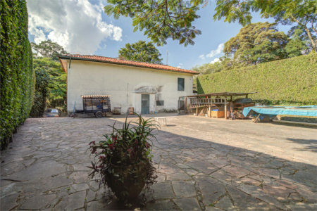 Casa à venda com 6 quartos, sendo 4 suítes, em Guarapiranga, São Paulo, SP