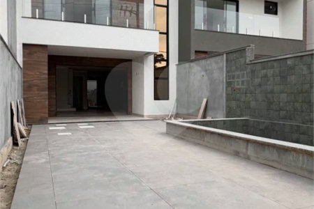 Casa moderna com 4 suítes à venda no Grand Park