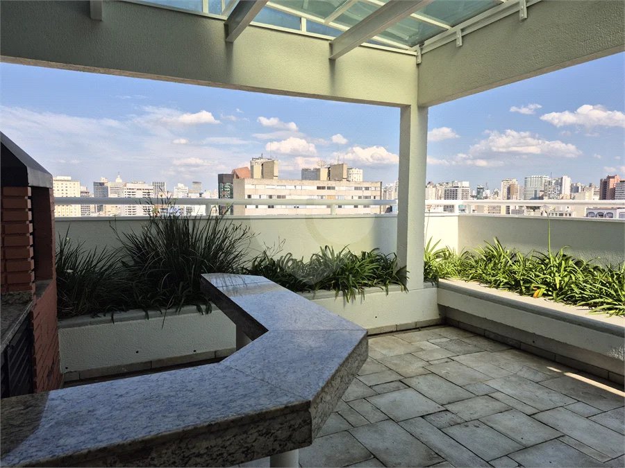 Apartamento 2 quartos, sacada e vaga em Santa Cecília