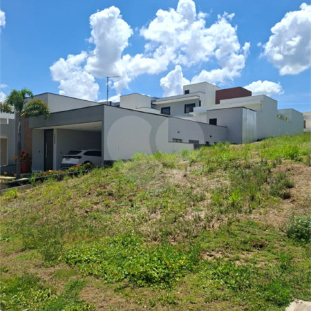 Indaiatuba - Condominio Viena - Terreno com 250 ms - sendo 10 ms de frente por 25,00 ms de fundos - área de lazer completa com academia, churrasqueira, piscina para adultos e crianças, playground e salão de festas.Segurança 24 horas -. Venha conhecer essa incrível oportunidade! R$ 420.000,00