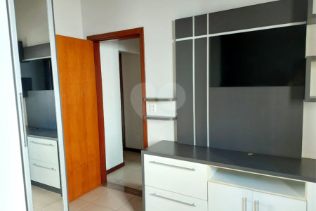 Casa charmosa e elegante localizada no deslumbrante Condomínio Villagio Capriccio Louveira SP