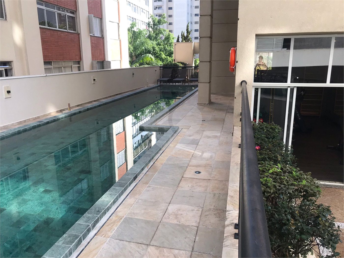 APARTAMENTO 2 QUARTOS (1 SUÍTE) À VENDA NO PARAÍSO