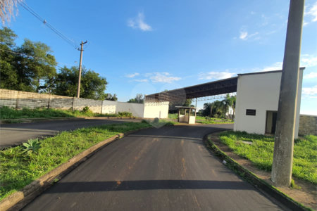 Terreno contendo 1.000,00 m² de área total.