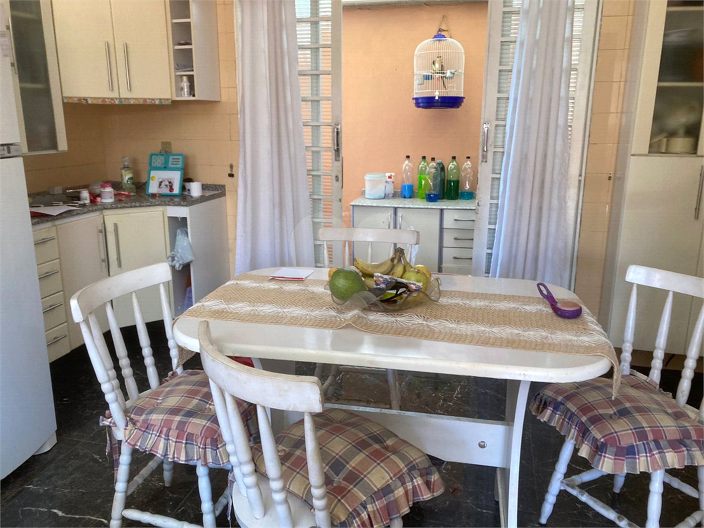 Vende-se excelente casa próxima ao Centro