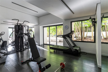 Cobertura com piscina e espaço gourmet privado 4 suítes 4 vagas Vila Uberabinha