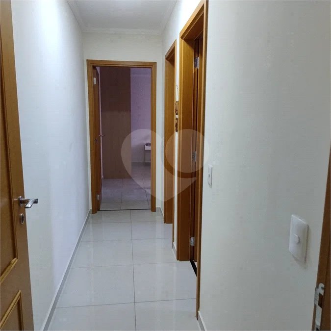 Apartamento em Atibaia com 2 dormitórios (1 suíte), 2 vagas de garagem, elevador, salão de festas, excelente localização