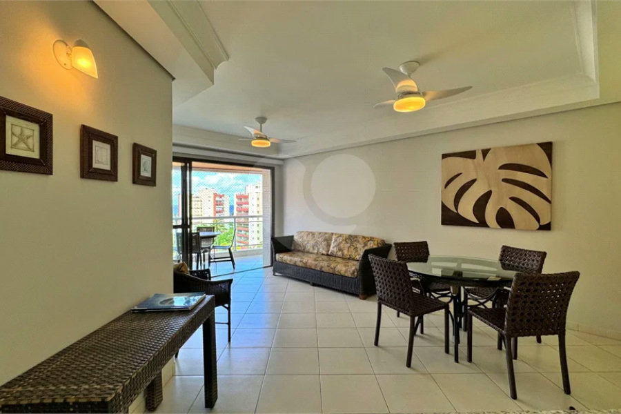 Apartamento à venda com 3 quartos, sendo 1 suíte,  em Riviera de São Lourenço, Bertioga, SP