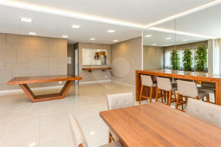 Apartamento com 3 dormitórios, 1 suíte, sala ampliada, varanda gourmet, planejados e 2 vagas. Condomínio com lazer completo e ótima localização em São Bernardo do Campo.
