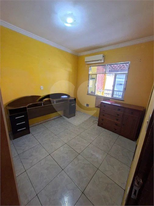 CASA Á VENDA EM SANTÍSSIMO ,ESTRADA DA POSSE ..