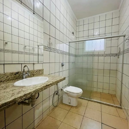 Casa para alugar com 3 quartos, sendo 1 suíte, em Colinos, Três Lagoas, MS