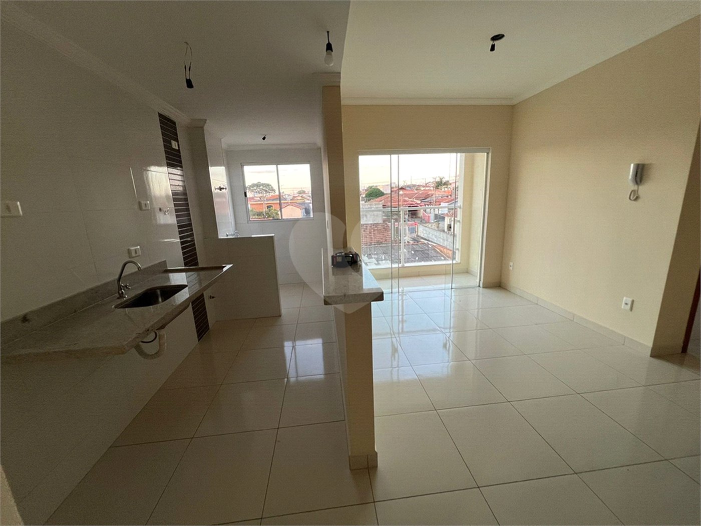 Apartamento no Condomínio Residencial Clarice.