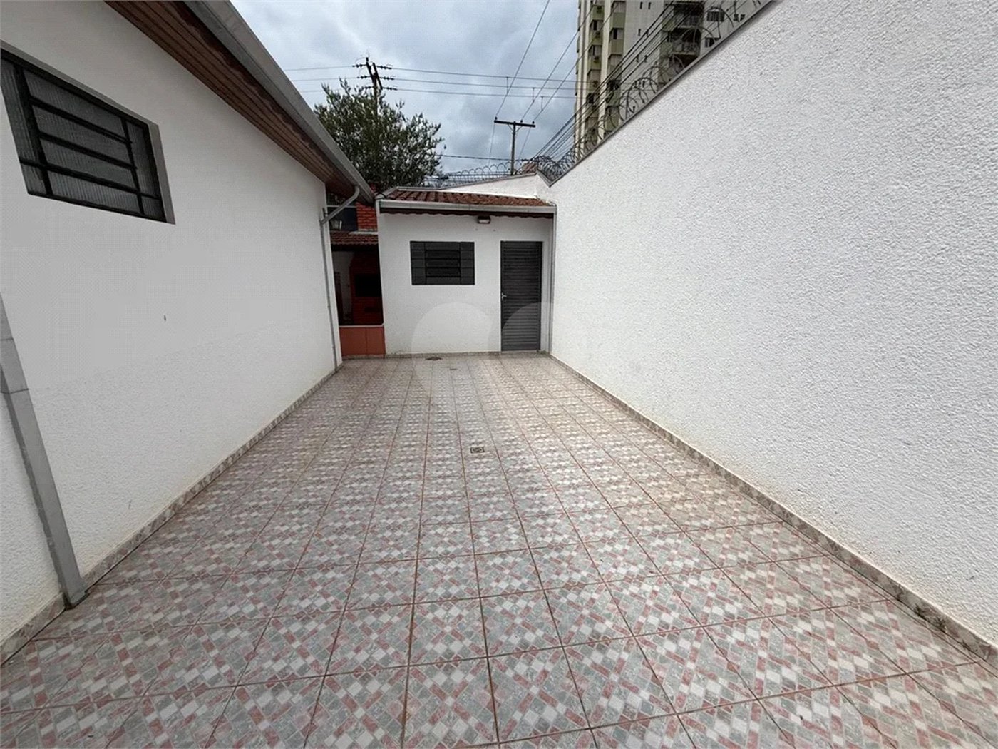 Excelente Casa de Esquina na Vila Monteiro – Oportunidade para Moradia ou Comércio