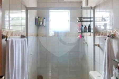 Sobrado à venda no Ipiranga de 140m² com 4 suítes e 3 vagas.