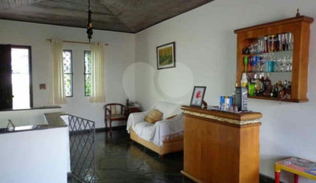 Casa à venda com 3 quartos, sendo 1 suíte,  em Jardim Londrina, São Paulo, SP