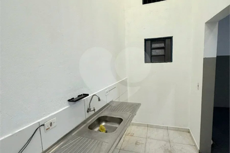 Salão Comercial para alugar no Bairro Água Branca