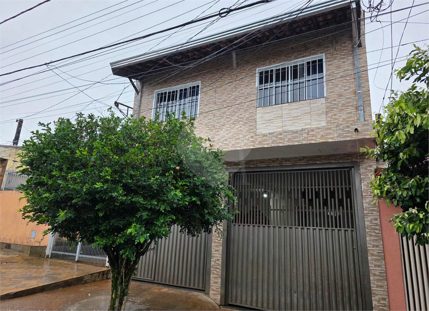Sobrado 5 quartos.