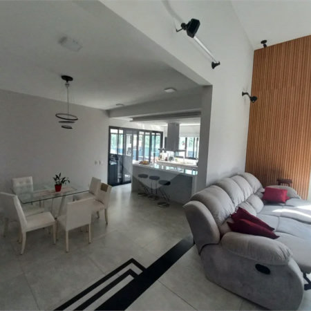 Casa à venda no Condominio Terras de Santa Teresa, Itupeva-SP.