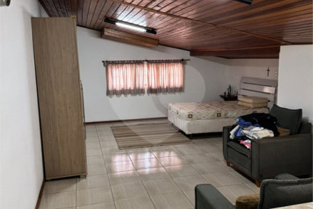 Sobrado à venda com 3 quartos, sendo 1 suíte,  em Parque dos Sabiás, Louveira, SP
