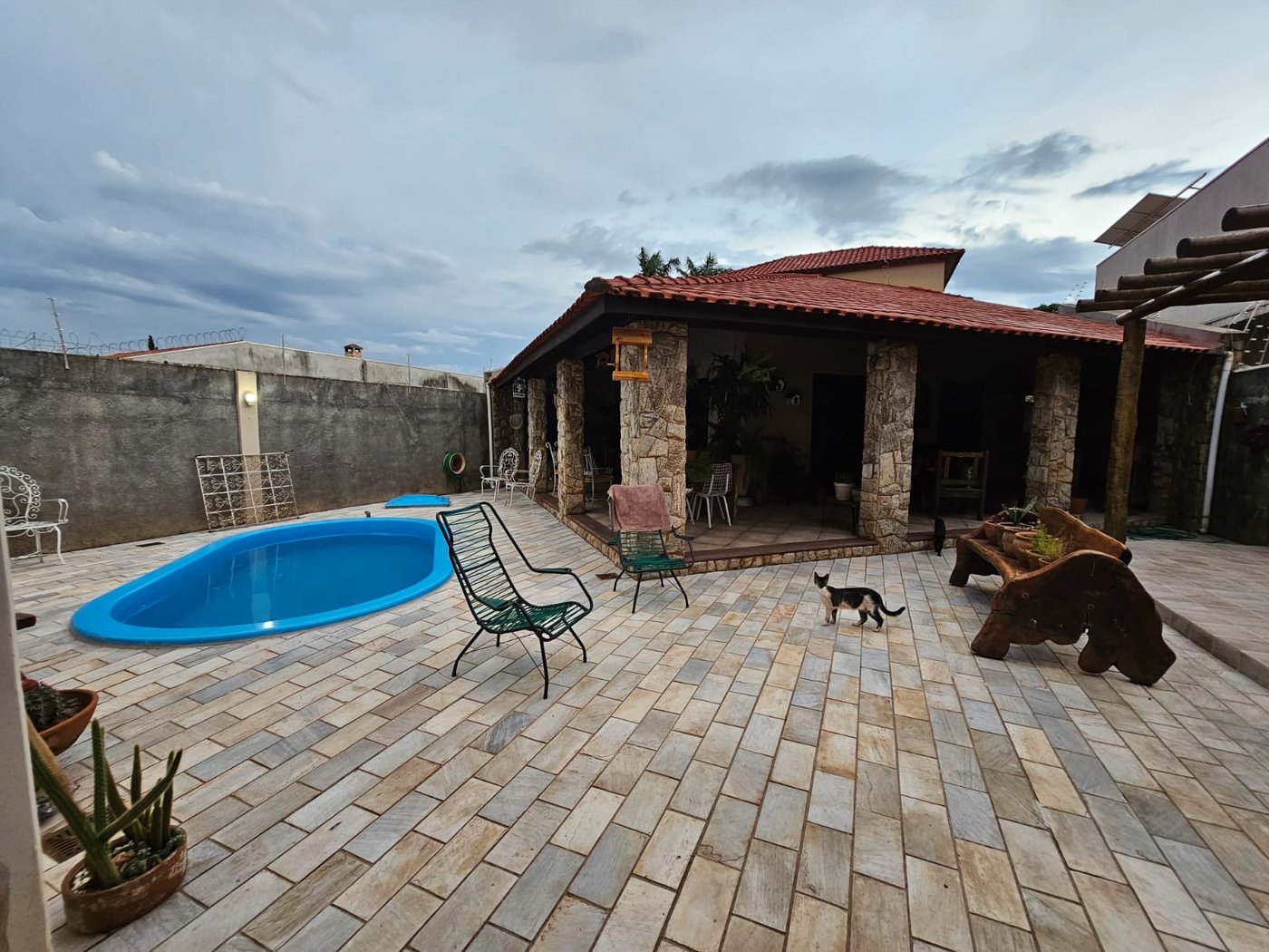 Casa para alugar com 4 suítes em São Carlos, Três Lagoas, MS