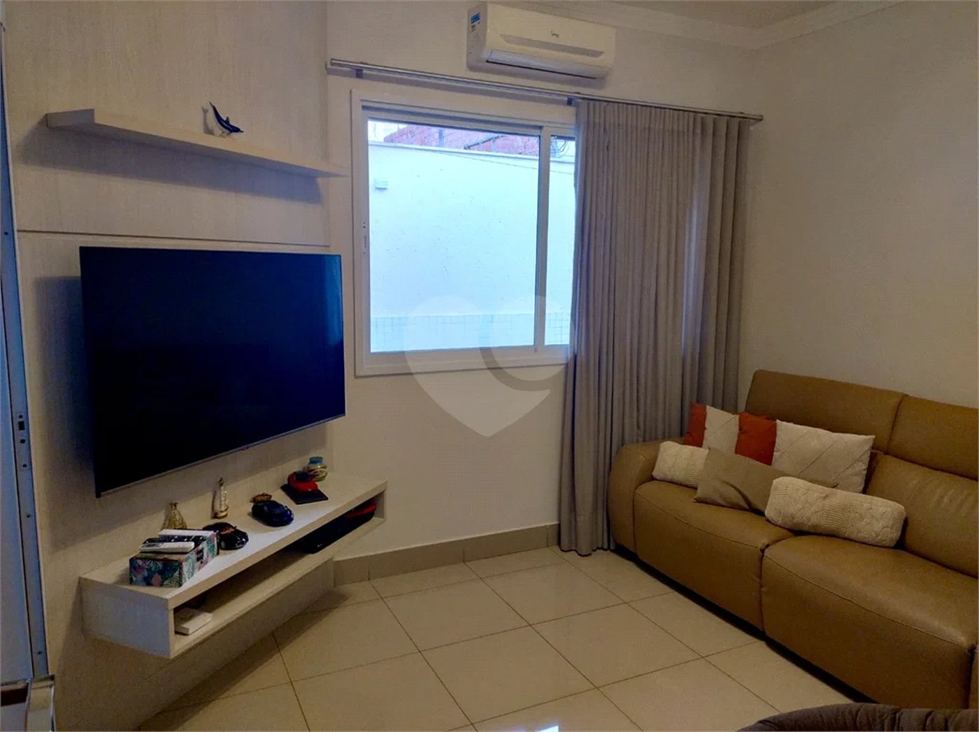 Bela casa térrea com 3 dormitórios no bairro Nova Piracicaba !!