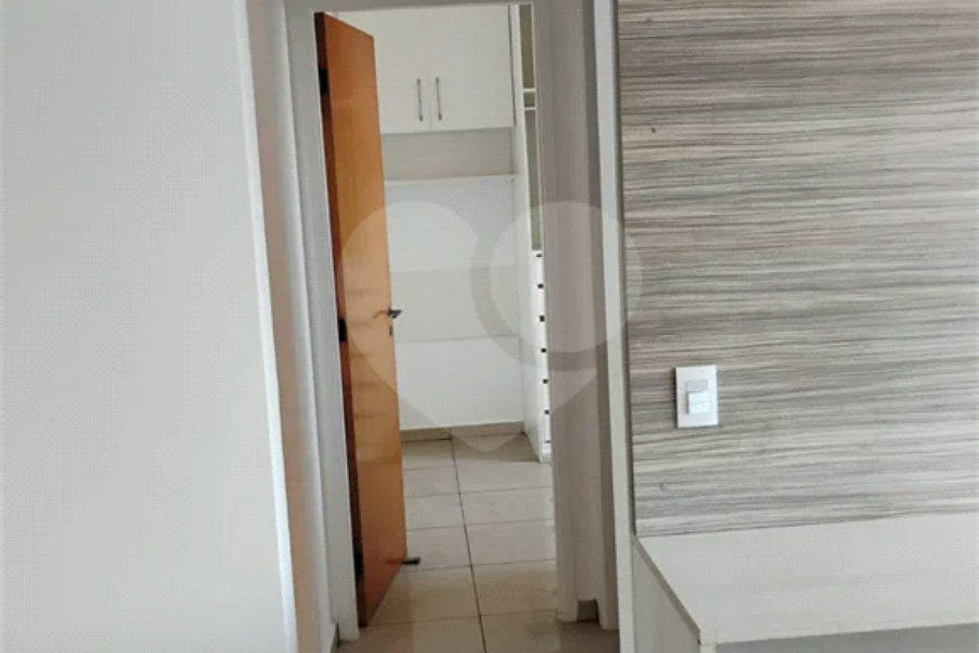 Vende-se apartamento na Vila Mascote