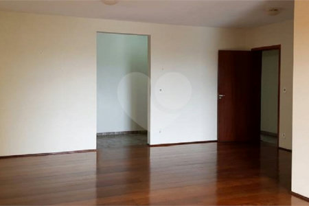 Apartamento no Condomínio Torello Dinucci