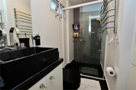 Cobertura à venda com 3 quartos, sendo 1 suíte, em Pinheiros, São Paulo - SP
