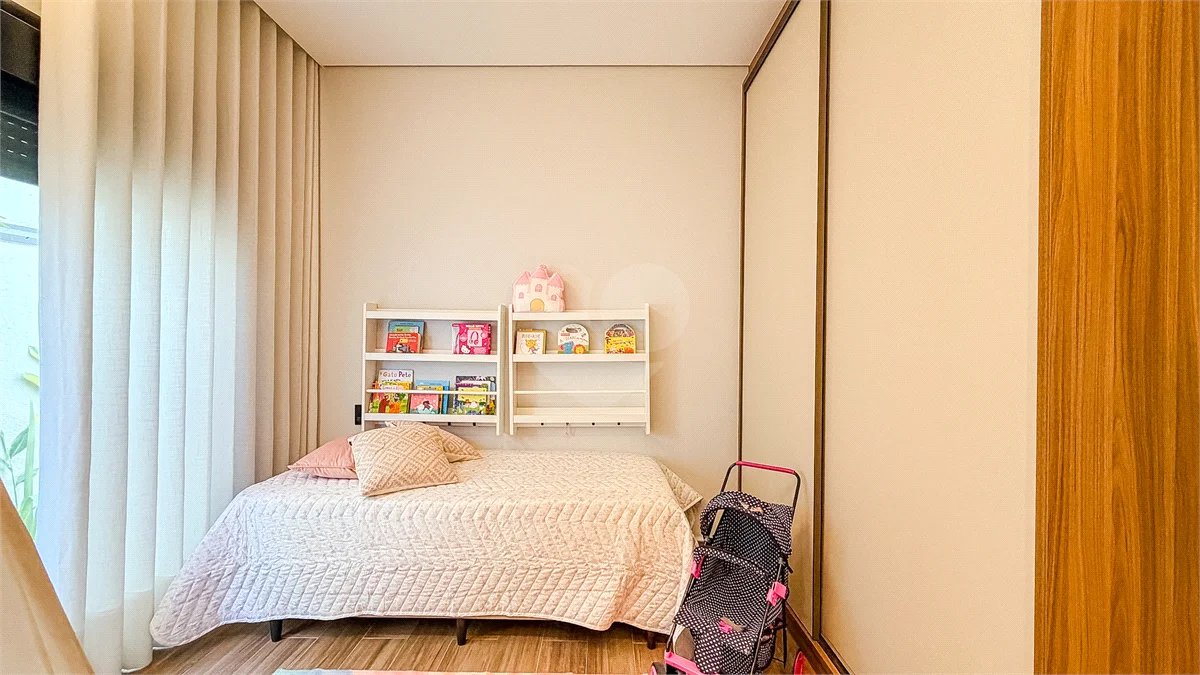 Indaiatuba - HOME DESIGN - Casa Térrea - Condomínio Paradiso - 420 m² de terreno - 307,19 m² de área construída - 3 suítes completas, sendo 1 master com closet planejado e banheira de imersão - Sala de TV reversível para 4ª suíte - Sala de estar ampla e varanda gourmet integrada - Cozinha com móve