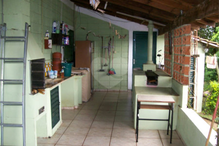 Chácara a venda no Aracê de Santo Antônio .