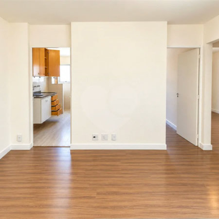 Apartamento de 44 m² com 2 dormitórios, varanda integrada e 1 vaga na Vila Guarani