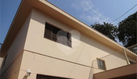 Sobrado à venda com 3 quartos, sendo 1 suíte, em Jardim São Luís, São Paulo, SP