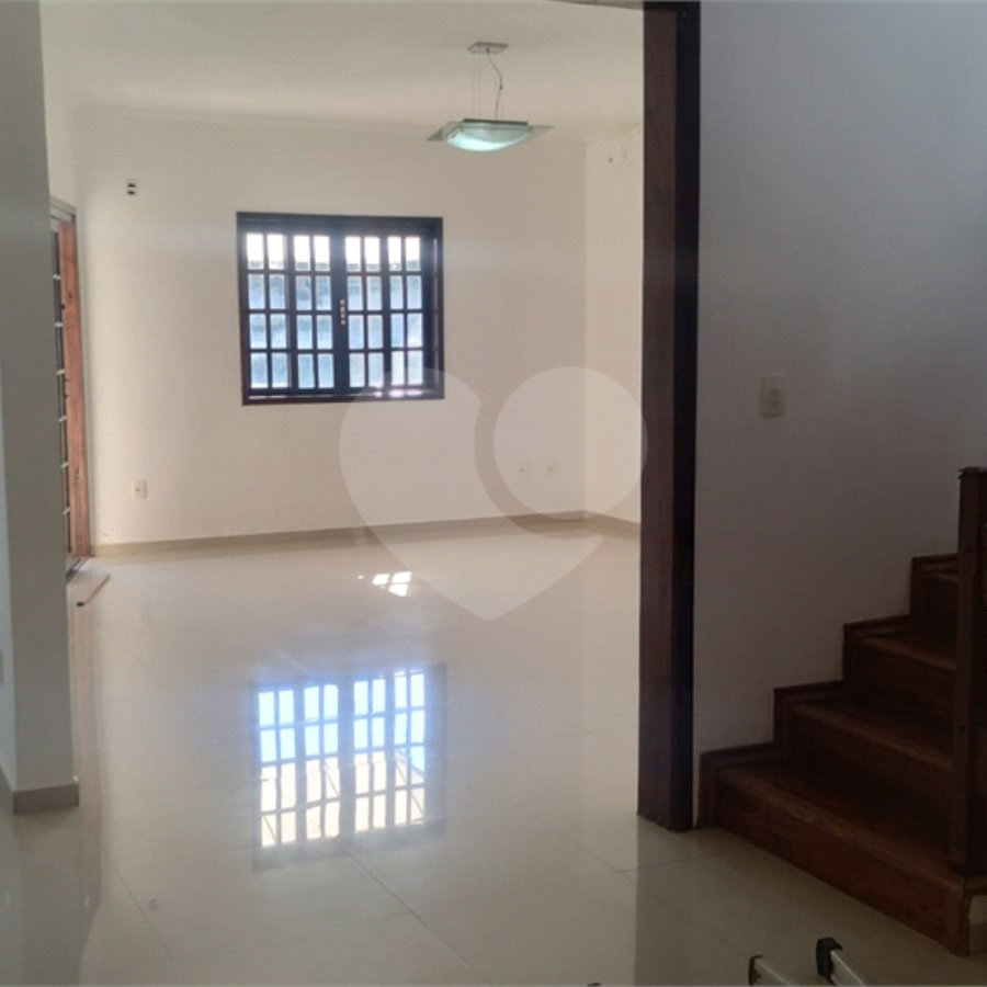 Casa Ampla na Vila Oliveira 4 quartos terreno de 550 m²