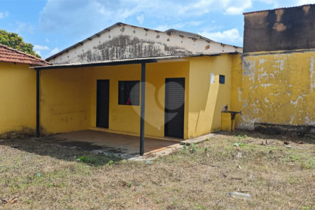 Oportunidade Única: Lote Comercial Estratégico de 463 m² Próximo ao Centro – Ideal para o Seu Negócio!