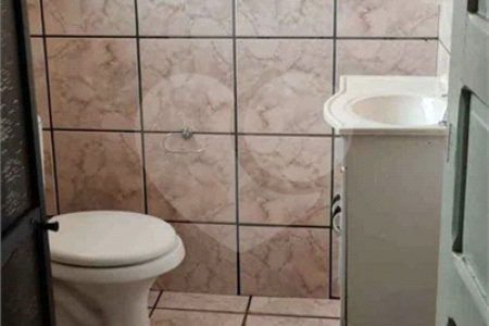 Casa térrea para venda em Descalvado/SP.