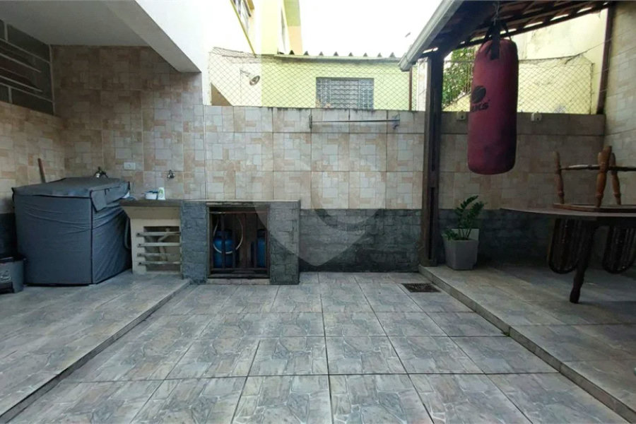 Casa à venda com 3 quartos, sendo 1 suíte,  em Vila Paulista, São Paulo, SP