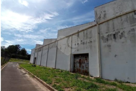 Galpão Comercial .
