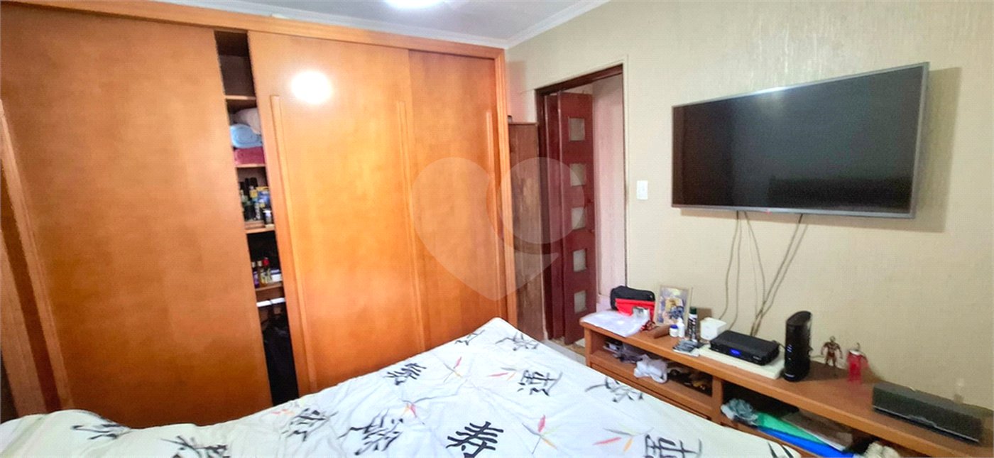 Excelente Sobrado eom ótima localização. Venha fazer uma visita.