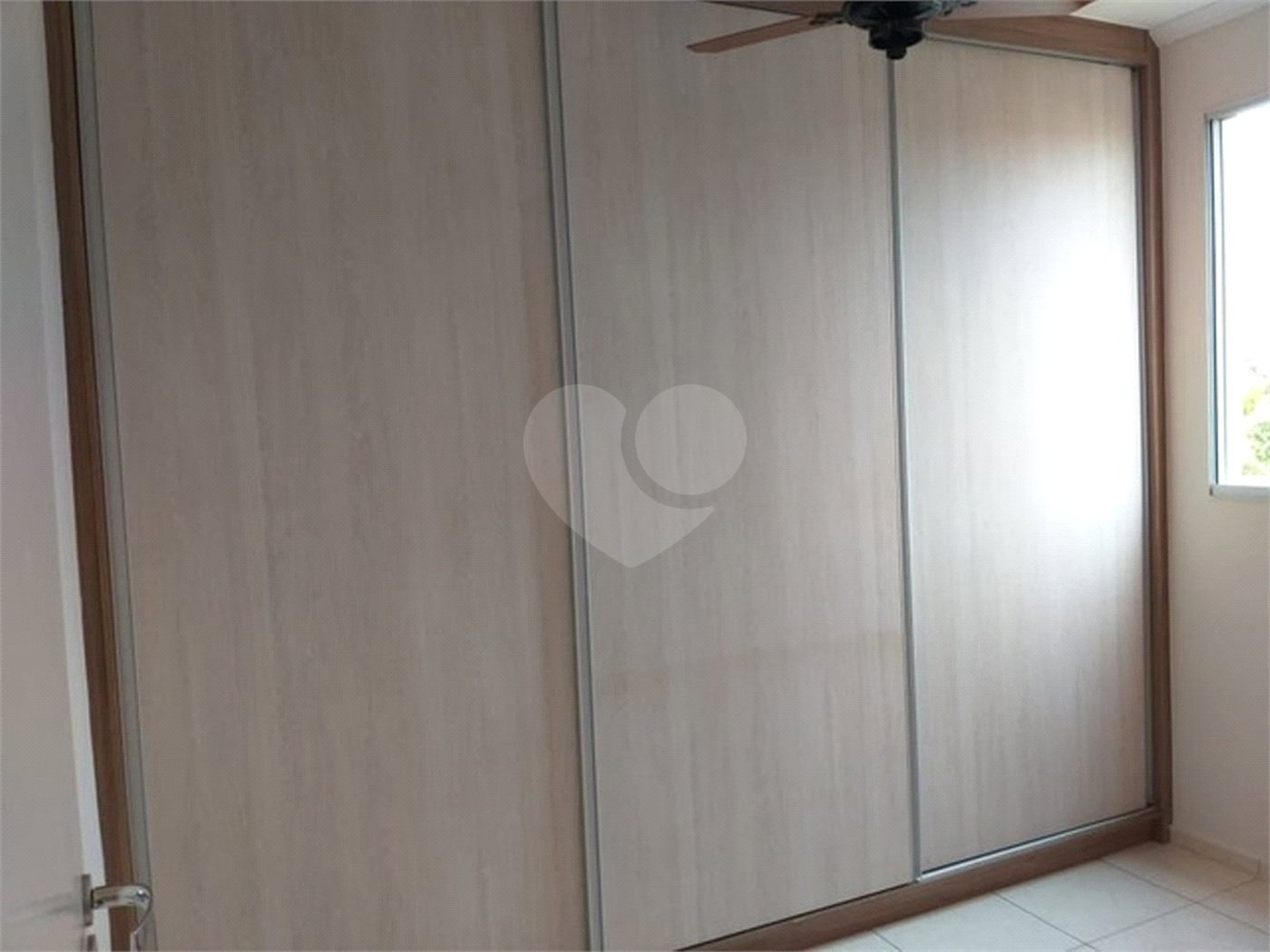 Apartamento no Condomínio Parque Royal Garden, localizado na cidade de Ribeirão Preto/SP.