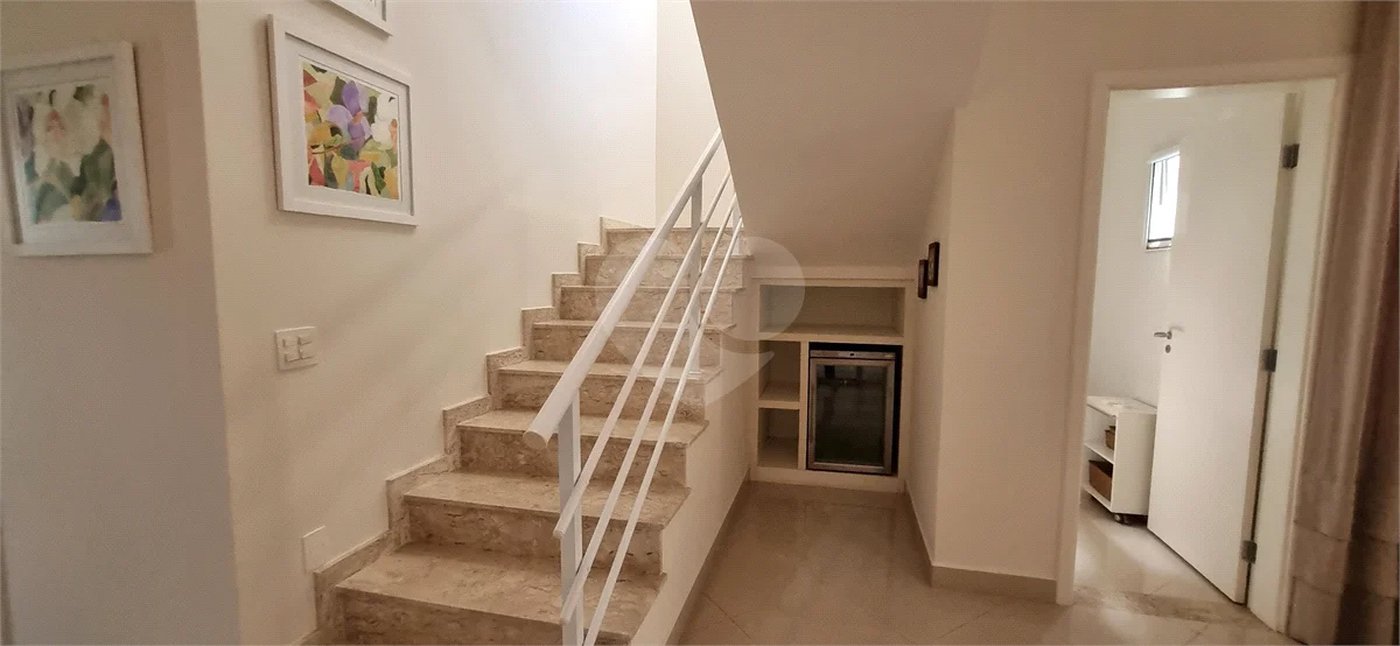 Lindo sobrado com 4 suites e piscina à venda, 365m², por R$ 2.450.000,00 no condomínio Villa Suiça, em Indaiatuba/SP.