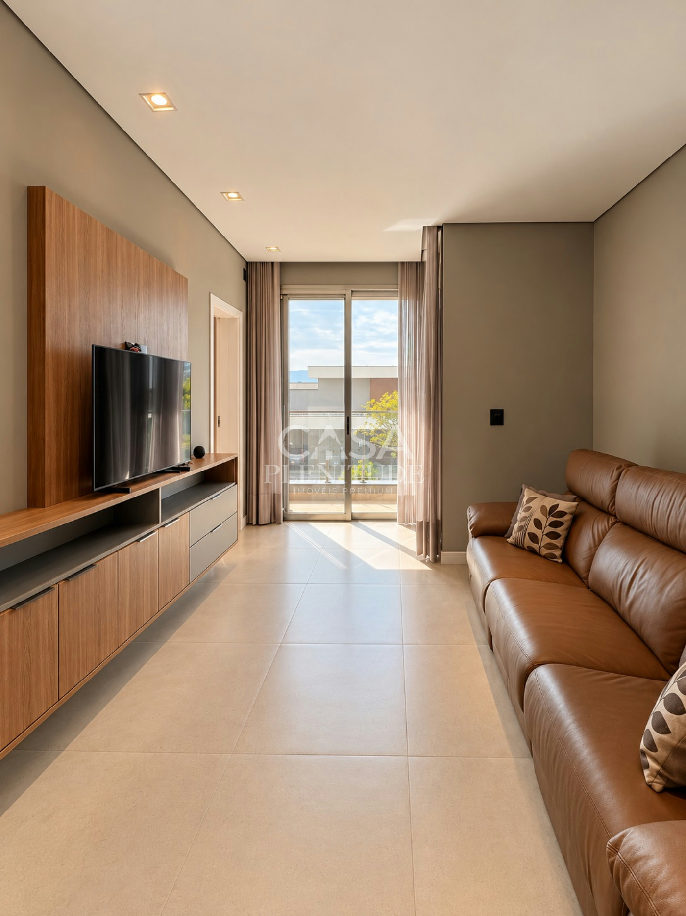 Casa nova no Saint Patrick com 926 m², 5 suítes, elevador e piscina aquecida, saúna em Sorocaba