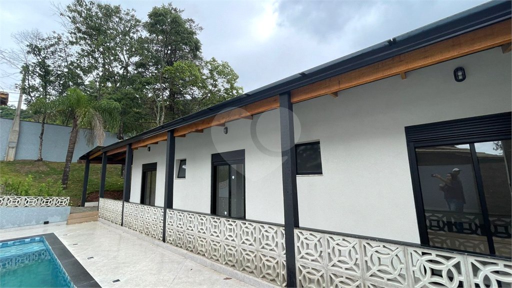 Casa térrea encantadora - Terreno 544m² (17 x 32m), com 198m² no Bairro Estância Brasil - Atibaia