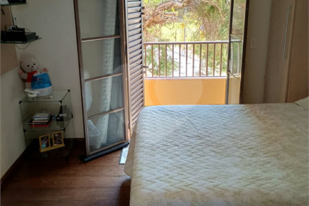 Sobrado com 3 quartos à venda com área gourmet completa e 5 vagas de garagem – Santa Marta - São Carlos/SP