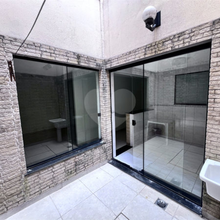 Prédio Comercial de Alto Padrão - 253m², 5 Salas, 5 banheiros , 3 Vagas , à venda na Moóca