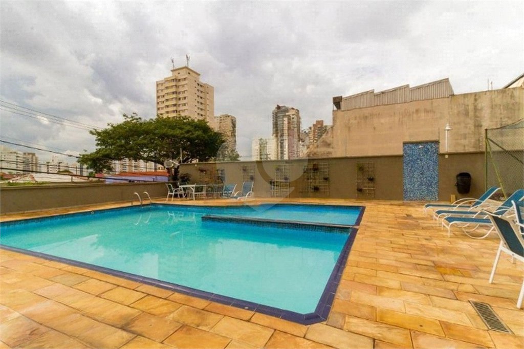 Oportunidade Apartamento mobiliado á venda na saude com 60m² com 2 dorm e 2 vaga. Aceita e estuda Permuta ( sujeito a avaliação).