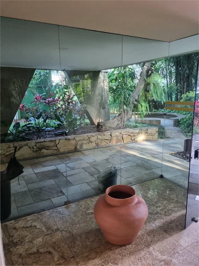 Apartamento 45m2 com 2 dormitórios e vaga no Jardins