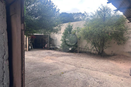 Terreno já cimentado a venda no Jockey Club