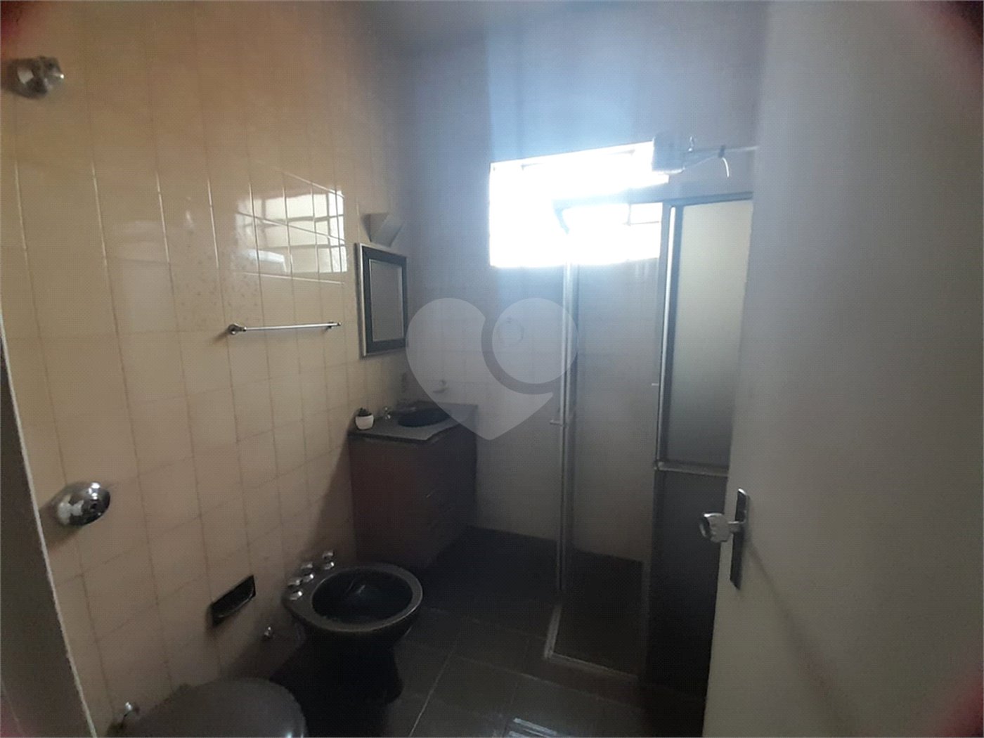 Prédio Comercial na Av. São Carlos - Excelente Oportunidade no Centro da Cidade