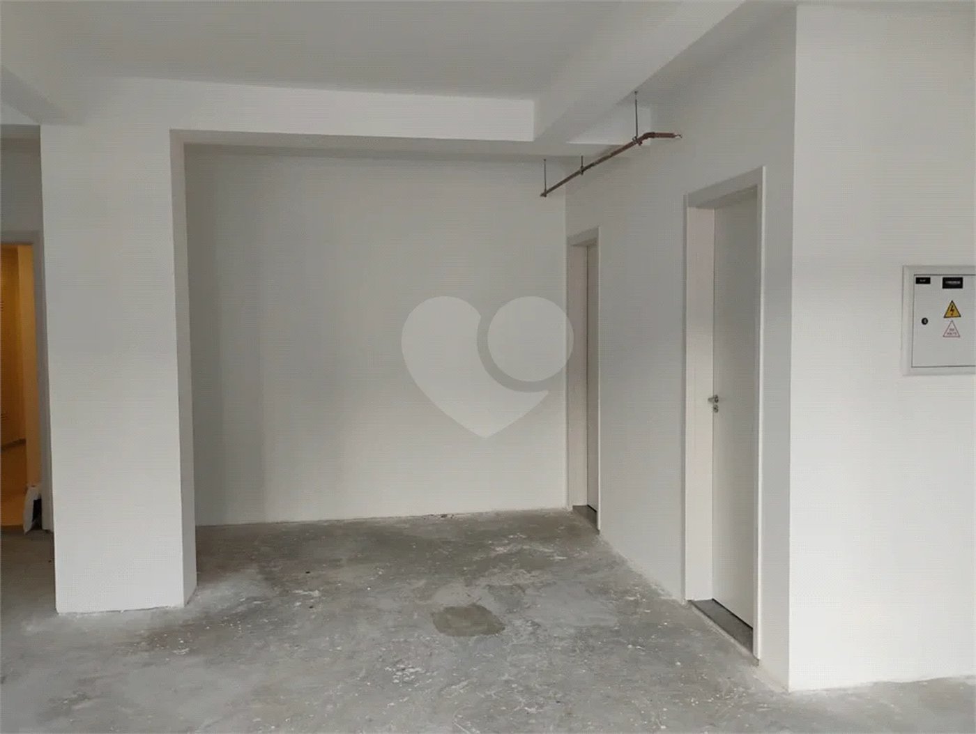 Excelente sala comercial com 50 M² no Jabaquara.
