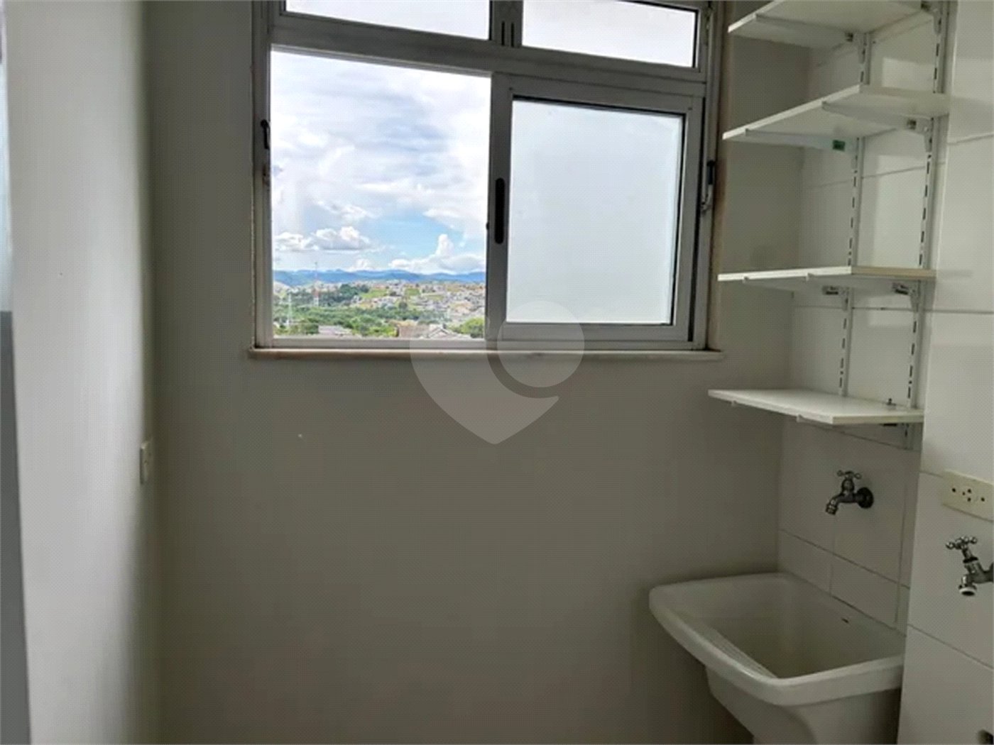 APARTAMENTO A VENDA NO URBANOVA COM 2 DORMITÓRIOS, 1 SUÍTE, 2 VAGAS, SÃO JOSÉ DOS CAMPOS/SP.