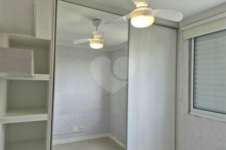 Oportunidade na Vila Leopoldina! Imóvel de 69m2, com 3 dorm., sendo 1 suíte, 2 banheiros, sala, cozinha e 2 vagas. Com ar condicionado em 2 dorm.